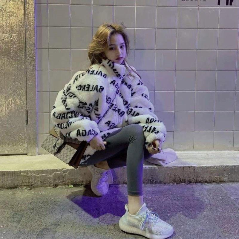 women's fur & faux 2021 autumn and winter letter lamb wool coat street imitation loose thickened fuzzy kawaii streetwear fashion, Black
women's fur & faux 2021 autumn and winter letter lamb wool coat street imitation loose thickened fuzzy kawaii streetwear fashion, Black