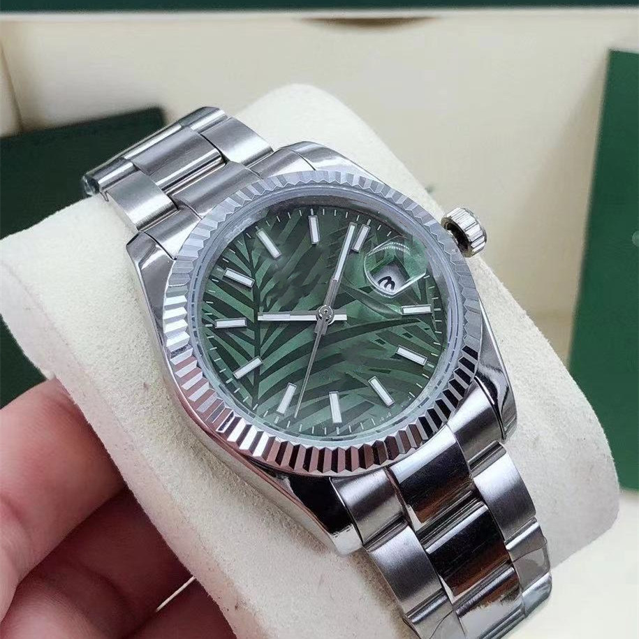 2020 Automatic mechanical men's watch luxury designer fashion dial calendar stainless steel folding buckle, sapphire glass, star business handbag
2020 Automatic mechanical men's watch luxury designer fashion dial calendar stainless steel folding buckle, sapphire glass, star business handbag