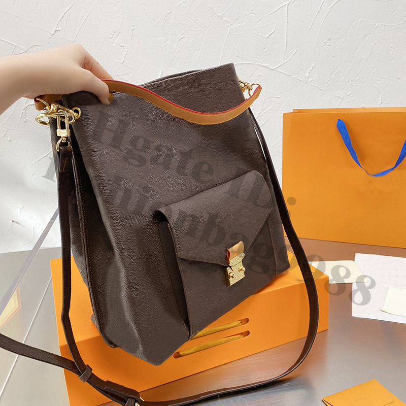 Luxury Designer Large Capacity Backpack Totes Handbags For Women Genuine Leather All Over Letters Shoulder Crossbody Bags Fashion Brand Multi Pocket Hand Bag Lady, Make up the difference
Luxury Designer Large Capacity Backpack Totes Handbags For Women Genuine Leather All Over Letters Shoulder Crossbody Bags Fashion Brand Multi Pocket Hand Bag Lady, Make up the difference