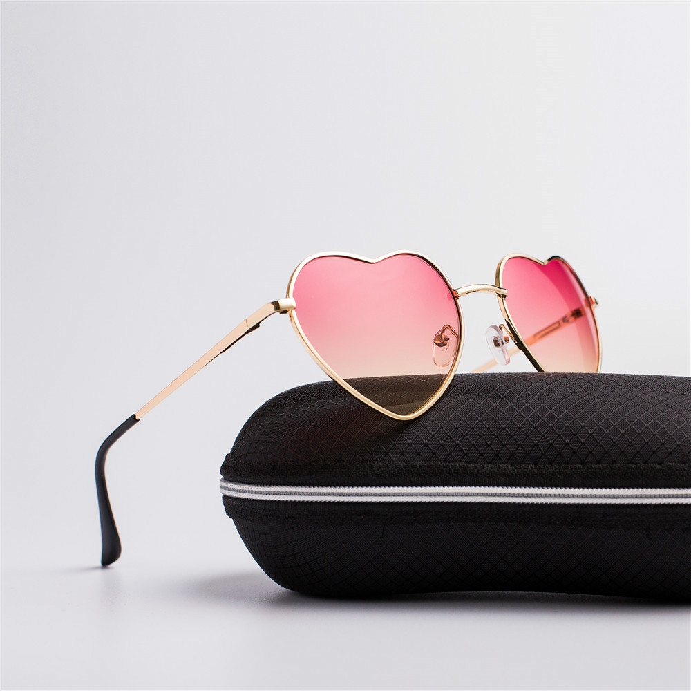Vintage Heart Sunglasses Women Brand Designer Candy Color Fashion Gradients Outdoor Glass Party Oculos De Sol Glasses wholesale, White;black
Vintage Heart Sunglasses Women Brand Designer Candy Color Fashion Gradients Outdoor Glass Party Oculos De Sol Glasses wholesale, White;black