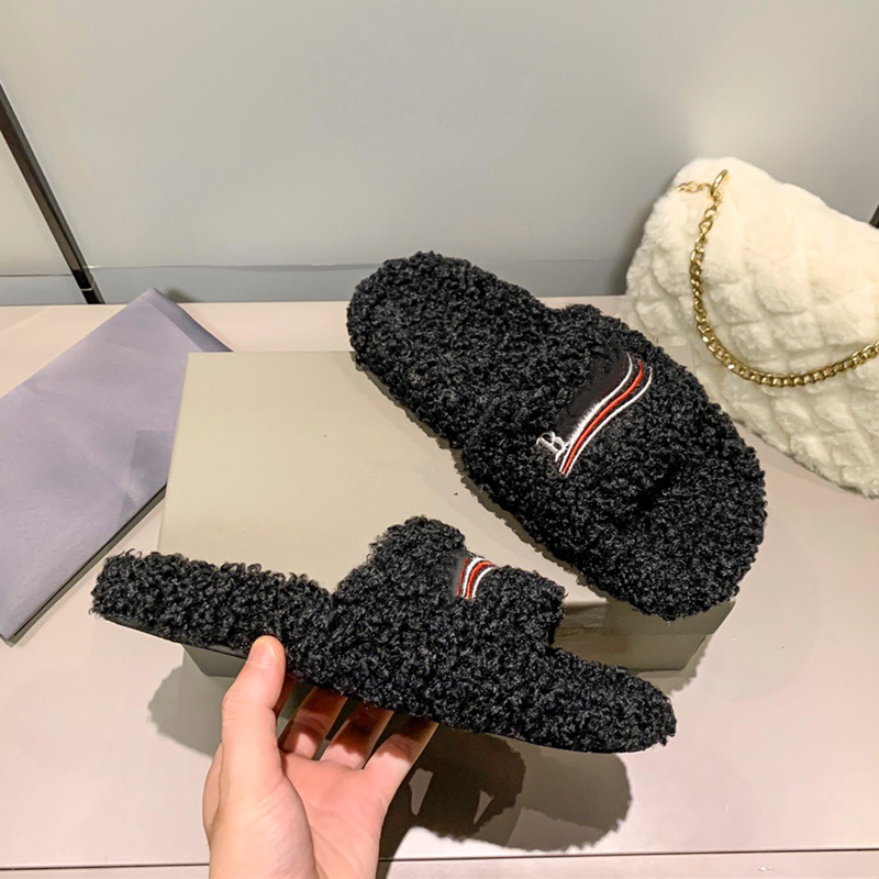 Luxury Slides Paris Designer men women Slippers Ladies Wool Winter Fur Fluffy Furry Warm Letters Sandals Comfortable Fuzzy Girl Flip Flop Slipper 35-45, Chocolate
Luxury Slides Paris Designer men women Slippers Ladies Wool Winter Fur Fluffy Furry Warm Letters Sandals Comfortable Fuzzy Girl Flip Flop Slipper 35-45, Chocolate
