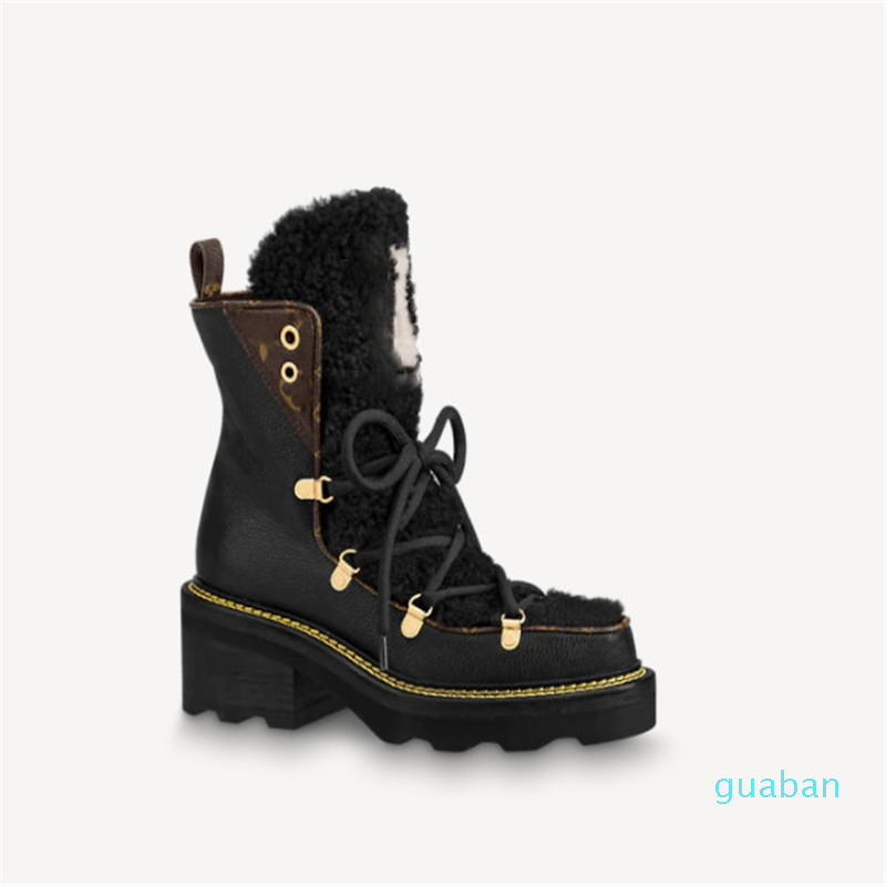 2021 New BEAUBOURG ankle boots Women Fashion Martin Boots Designer Wool Winter Leather Boots Top Quality With box Size EUR 35-42
2021 New BEAUBOURG ankle boots Women Fashion Martin Boots Designer Wool Winter Leather Boots Top Quality With box Size EUR 35-42