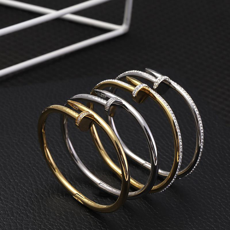 Screw Bangle Bracelet Titanium steel full nail Stainless mud drill couple four colors can be choice, Black
Screw Bangle Bracelet Titanium steel full nail Stainless mud drill couple four colors can be choice, Black