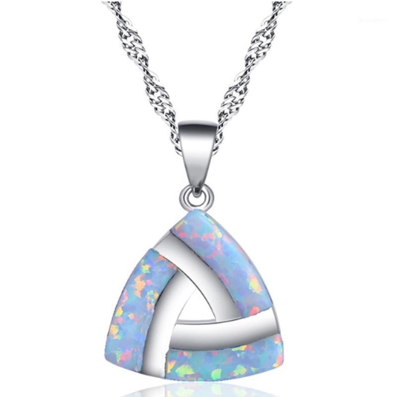 Chains Trendy Exquisite Geometric Triangle Opal Necklace Feminine Charm Accessories Valentine's Day Jewelry Romantic Gift Wholesale
Chains Trendy Exquisite Geometric Triangle Opal Necklace Feminine Charm Accessories Valentine's Day Jewelry Romantic Gift Wholesale