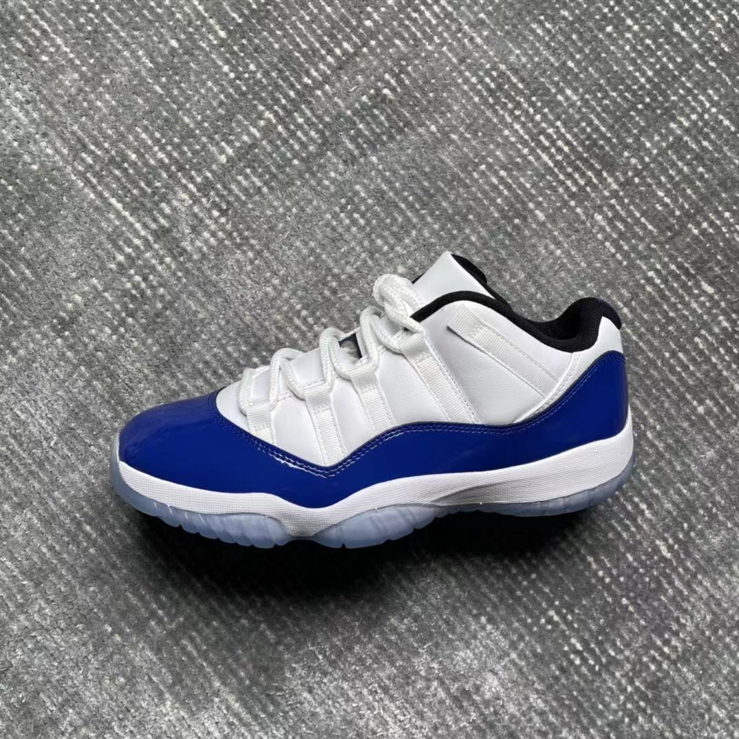 jumpman 11 low concoro basketball shoes white blue real carbon fiber 11s trainer sports stylist fashion sneakers come with box
jumpman 11 low concoro basketball shoes white blue real carbon fiber 11s trainer sports stylist fashion sneakers come with box