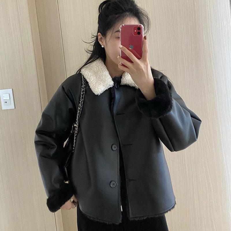 Women's Leather & Faux Korean Chic Plush Lapel Single Breasted Loose Thickened Warm Fur Jacket, Black 
Women's Leather & Faux Korean Chic Plush Lapel Single Breasted Loose Thickened Warm Fur Jacket, Black