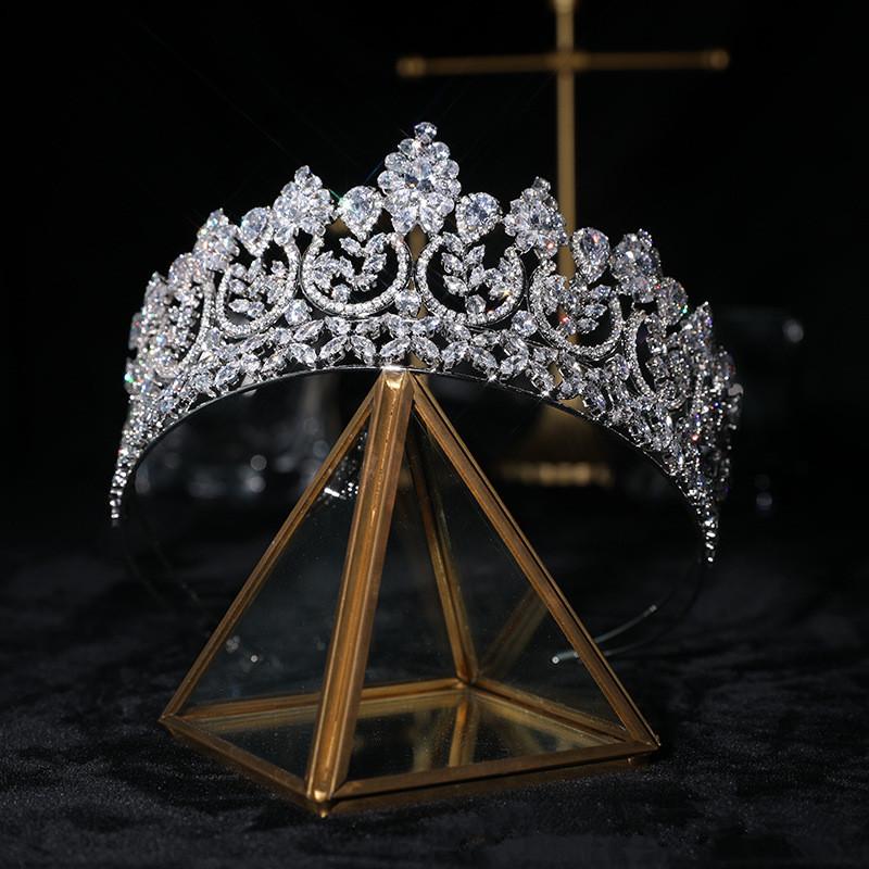 Hair Clips & Barrettes Luxury Bridal Crown Women's Leaf Hairbands Zircon Women Wedding Tiaras Headwear HQ0086, Golden;silver
Hair Clips & Barrettes Luxury Bridal Crown Women's Leaf Hairbands Zircon Women Wedding Tiaras Headwear HQ0086, Golden;silver