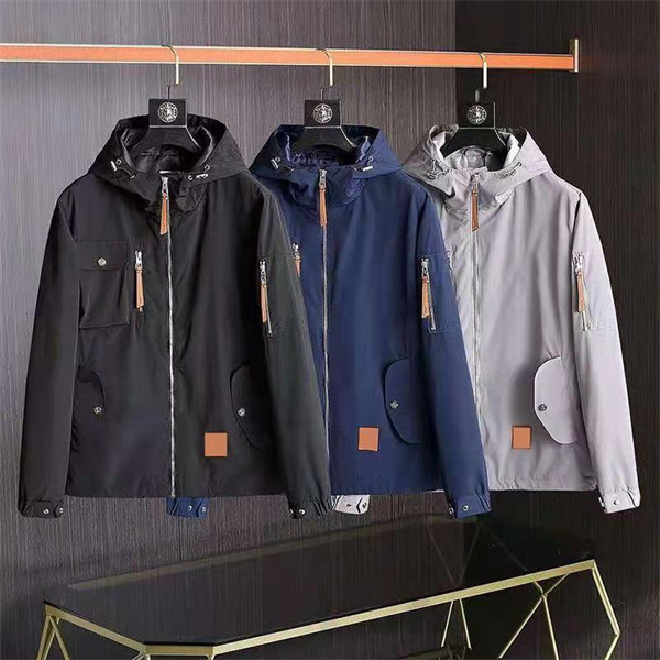 Fashion men's autumn and winter windbreaker designer jacket Hoodie zipper letter print coat extra large
Fashion men's autumn and winter windbreaker designer jacket Hoodie zipper letter print coat extra large