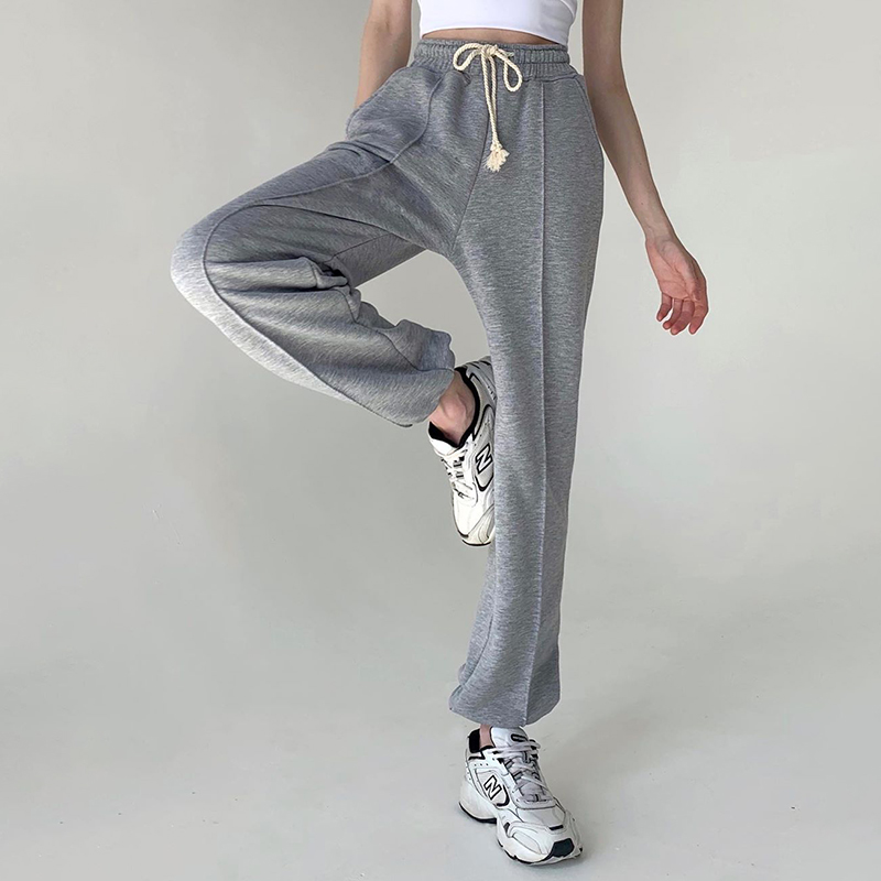 Women Sweatpant Cotton Drawstring Solid Gray Purple Basic Trousers Soft Jogger Loose Female Pantalones 2021 Leisure, Black;white
Women Sweatpant Cotton Drawstring Solid Gray Purple Basic Trousers Soft Jogger Loose Female Pantalones 2021 Leisure, Black;white