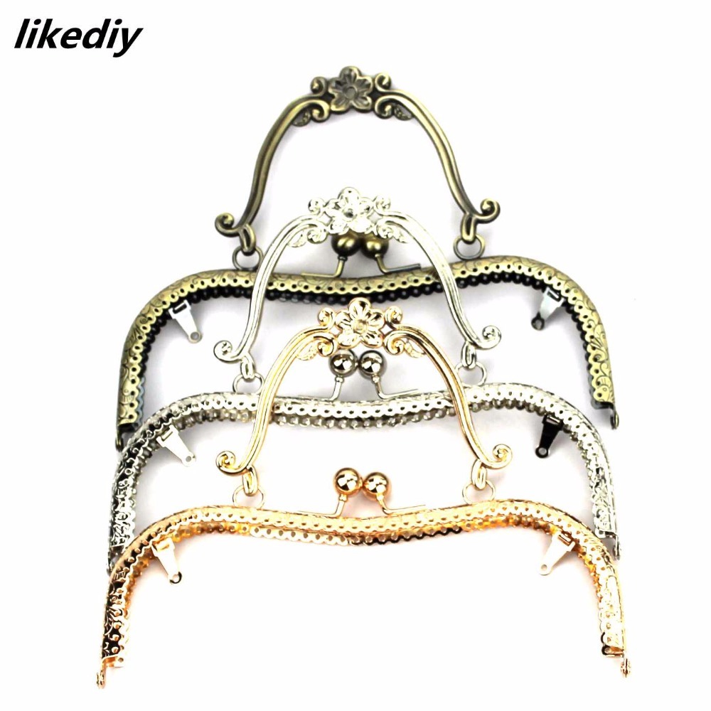 3 pcs/lot 20.5 cm bronze silver golden Plum blossom flower pattern vintage metal purse frame Kiss Clasp handle bag accessories 210302, Black
3 pcs/lot 20.5 cm bronze silver golden Plum blossom flower pattern vintage metal purse frame Kiss Clasp handle bag accessories 210302, Black