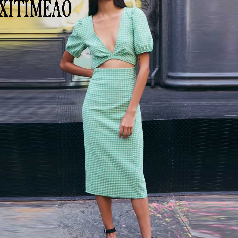 Za Women Sexy Cut Out Plaid Dress Short Sleeve Deep V Neck High Waist Skirt Female Holiday Bohemian Split XITIMEAO 210604, Green
Za Women Sexy Cut Out Plaid Dress Short Sleeve Deep V Neck High Waist Skirt Female Holiday Bohemian Split XITIMEAO 210604, Green