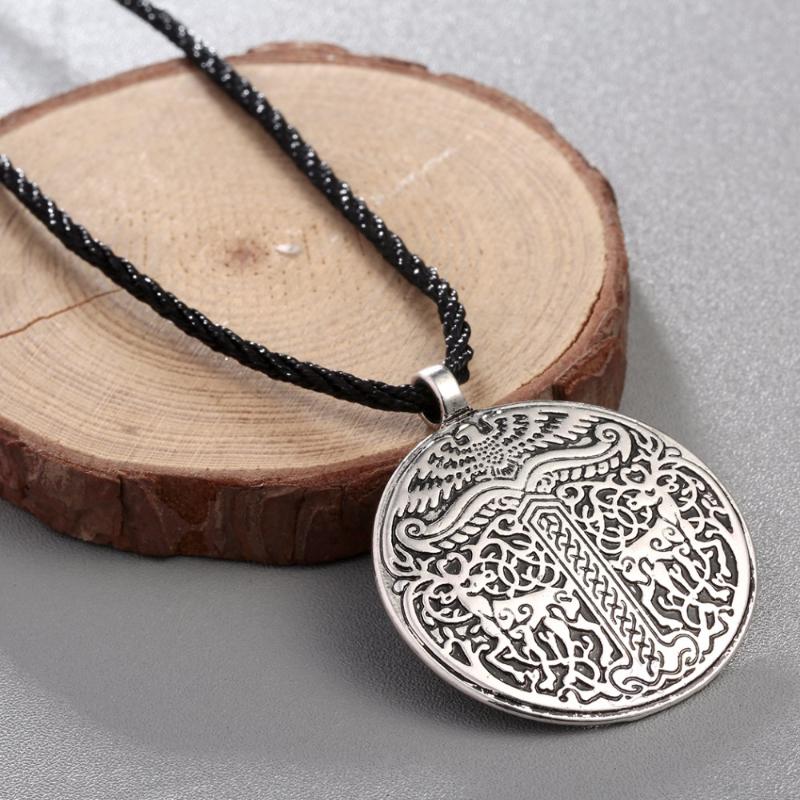 Pendant Necklaces CHENGXUN 2021 Trendy Tree Necklace Vintage Norse Jewelry Men's Collier Jewery For Men Boy HipHop Punk Mental
Pendant Necklaces CHENGXUN 2021 Trendy Tree Necklace Vintage Norse Jewelry Men's Collier Jewery For Men Boy HipHop Punk Mental