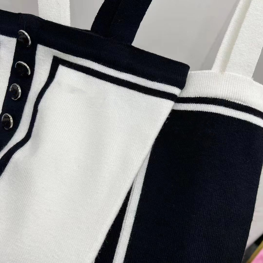 Women'sKnited Tank Tops Crop Top Summer With Button Letter Tanks Camis Female Solid Elastic knit Slim Sleeveless Tops Workout Vest