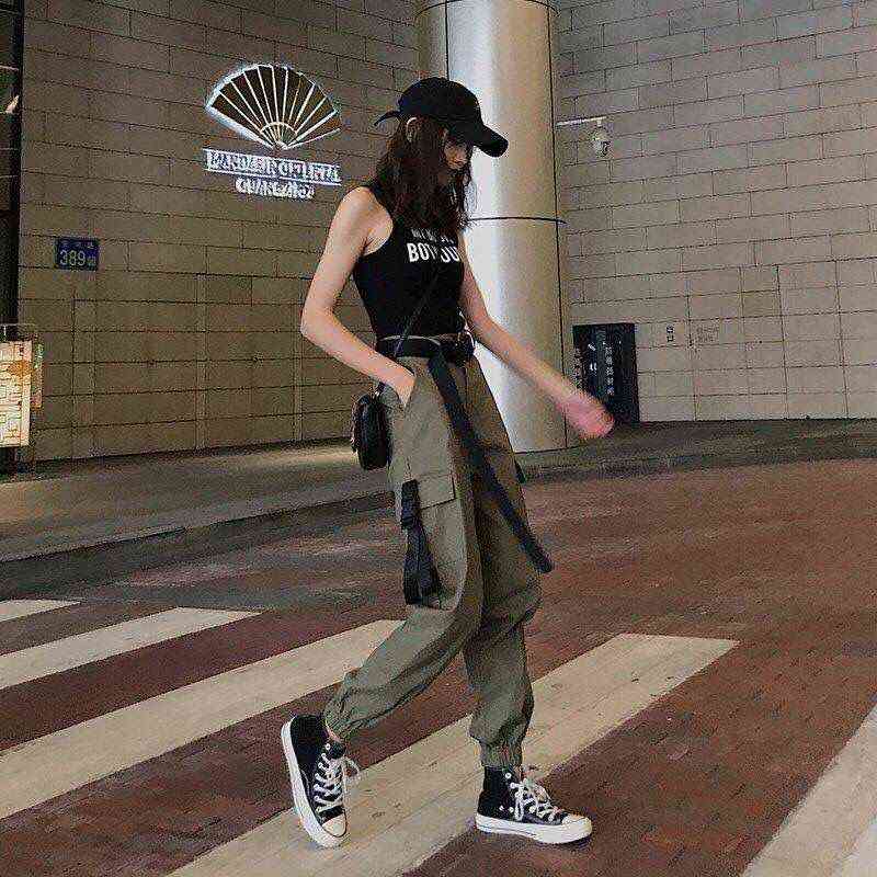 QWEEK Gothic Black Cargo Pants Women Hippie Streetwear Autumn Harajuku Loose Trousers For Female Rave Punk Straight Oversize 211115