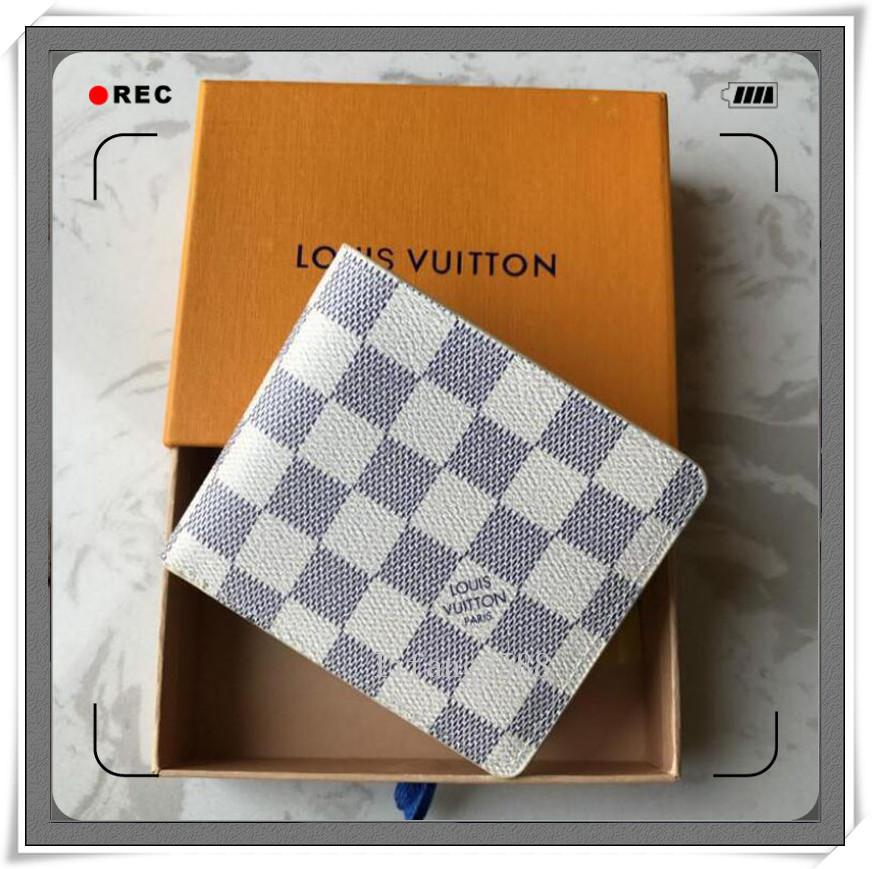 WALLET Femininity Functionality Combined Short 3 Fold Envelope Flap Sealed with Press Stud Color Match LOUIS VITTON LV, Gray
WALLET Femininity Functionality Combined Short 3 Fold Envelope Flap Sealed with Press Stud Color Match LOUIS VITTON LV, Gray