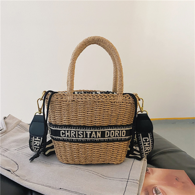 Factory Direct Wholesalestraw Rattan New d Home Net Red Letter Small Vegetable Basket Bucket One Shoulder Messenger Beach Handbag, Portable beige
Factory Direct Wholesalestraw Rattan New d Home Net Red Letter Small Vegetable Basket Bucket One Shoulder Messenger Beach Handbag, Portable beige