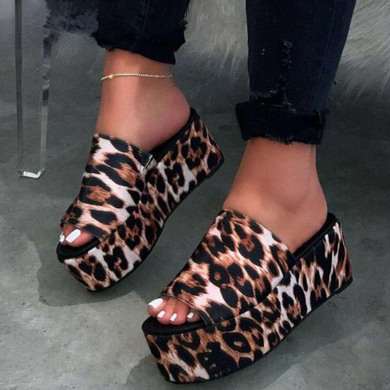 Slippers Big Size 35-43 Female Leopard Slip On Platform Outdoor Shoes Woman Casual Party Sexy Summer Women 2021, Army green leopard
Slippers Big Size 35-43 Female Leopard Slip On Platform Outdoor Shoes Woman Casual Party Sexy Summer Women 2021, Army green leopard
