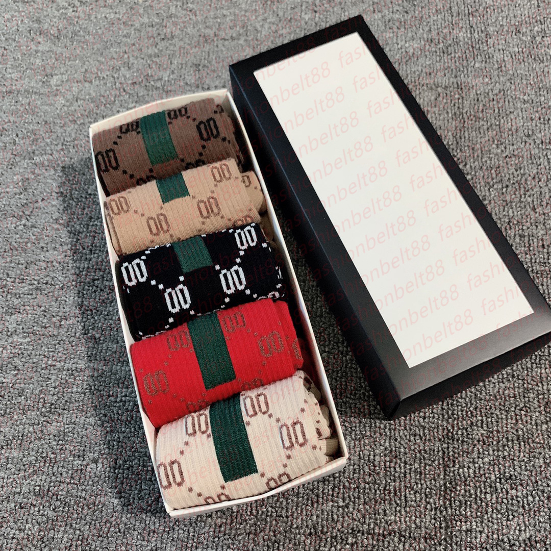 Designer Mens Womens Socks Five Pair Luxe Sports Winter Mesh Letter Printed Sock Embroidery Cotton Man Woman With Box rgtxjxjg, Black
Designer Mens Womens Socks Five Pair Luxe Sports Winter Mesh Letter Printed Sock Embroidery Cotton Man Woman With Box rgtxjxjg, Black