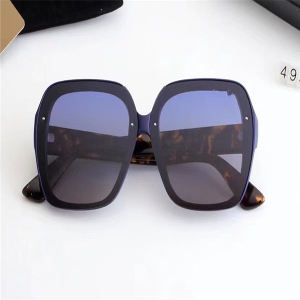 European and American fashion luxury ultra clear polarized sunglasses are the new sunshade sunglasses, White;black
European and American fashion luxury ultra clear polarized sunglasses are the new sunshade sunglasses, White;black