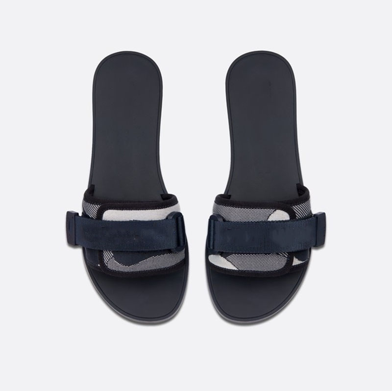 High quality Paris Designer Ladies Sandals Slippers Summer Girls Beach Sandals Slippers Flip Flops Lazy Shoes Sexy Embroidery Slippers, Box (not sold as a commodity)
High quality Paris Designer Ladies Sandals Slippers Summer Girls Beach Sandals Slippers Flip Flops Lazy Shoes Sexy Embroidery Slippers, Box (not sold as a commodity)