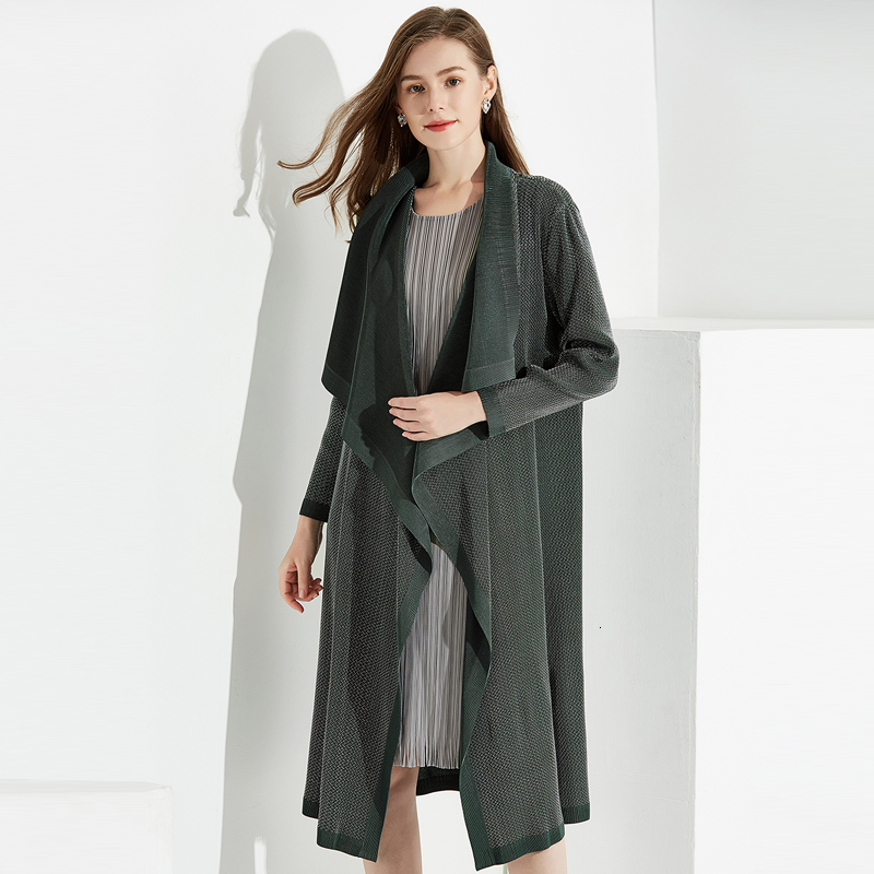 2021 New Pleated Coats Size Women's Jacket Plus Long Windbreaker Green Korean Fashion Turn-down Collar Trench Coat 5120 Arql, Army green
2021 New Pleated Coats Size Women's Jacket Plus Long Windbreaker Green Korean Fashion Turn-down Collar Trench Coat 5120 Arql, Army green