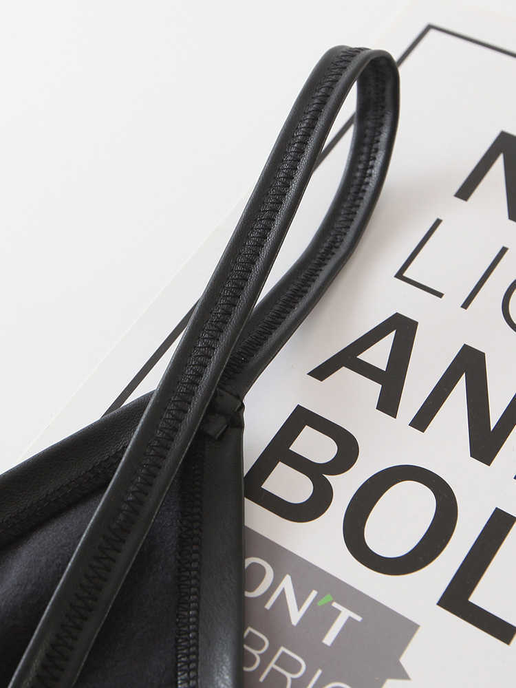 BIAORUINA Women's Sleeveless Black PU V-neck Sexy Short Camisole Female Club Style Backless Patchwork Fashion Tank Top Crop Tops 210625