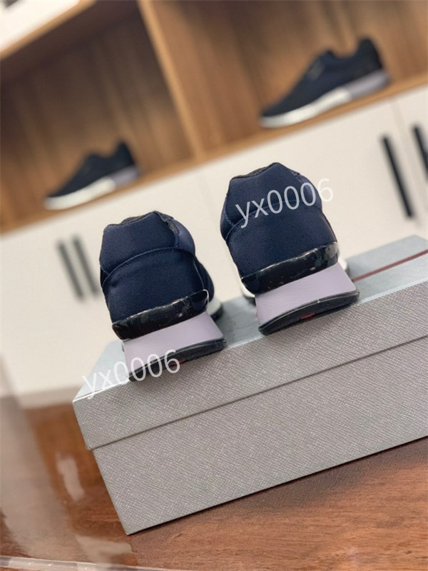 2022 black silver thick triangle casual shoes loafers boots men cover nylon pink designer high top ladies Chaussure classic canvas sneakers xg210701, Choose the color
2022 black silver thick triangle casual shoes loafers boots men cover nylon pink designer high top ladies Chaussure classic canvas sneakers xg210701, Choose the color