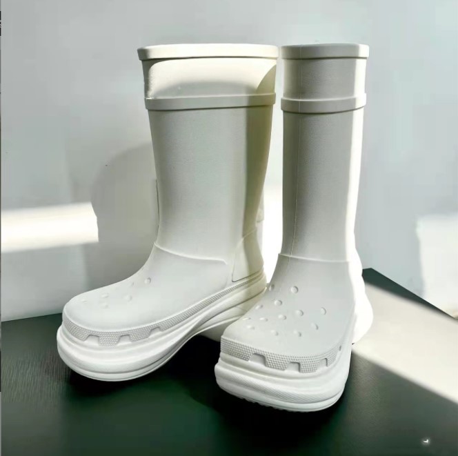 PVC Rain boots Classic High Tube Waterproof Shoes for Women Tall Rain Boots Female Thick Bottom Knee-high Women Boots, Black;red