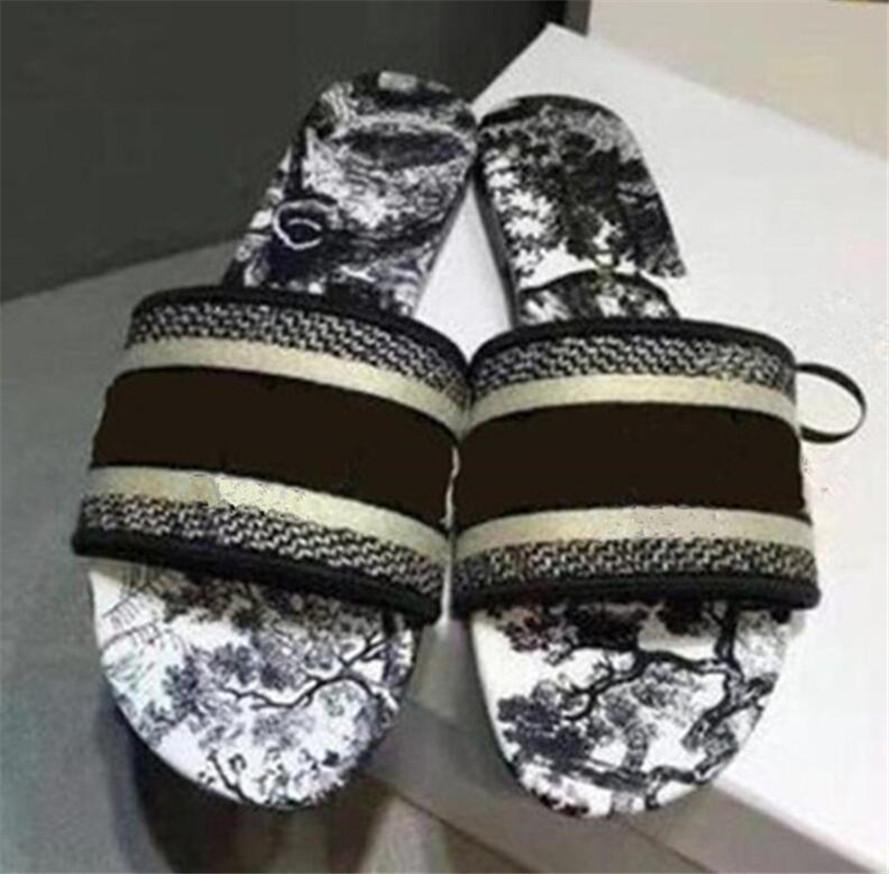 

Women Slippers Classics Paris Fahsion Summer Girls Beach Slides Black White Red Flip Flops Floral brocade Gear bottoms Sandals eur 34-42, T24