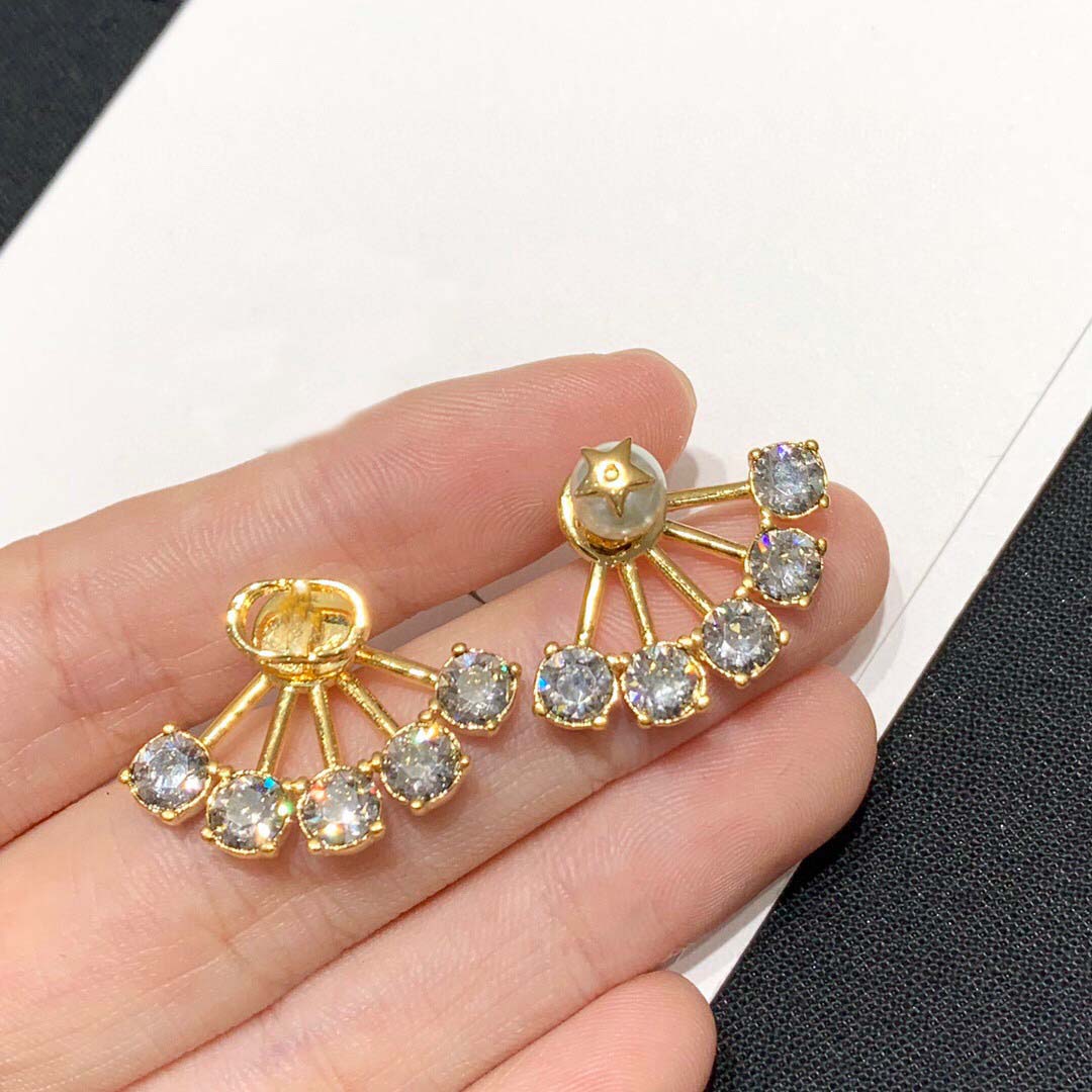 stud earring with diamond in 18k gold plated for women wedding jewelry gift with box PS4293
stud earring with diamond in 18k gold plated for women wedding jewelry gift with box PS4293