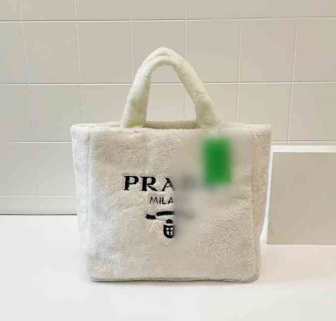 large capacity wool handbags women tote bag women's 2021 autumn and winter new one shoulder portable embroidered lamb Plush armpit H1118, Black
large capacity wool handbags women tote bag women's 2021 autumn and winter new one shoulder portable embroidered lamb Plush armpit H1118, Black