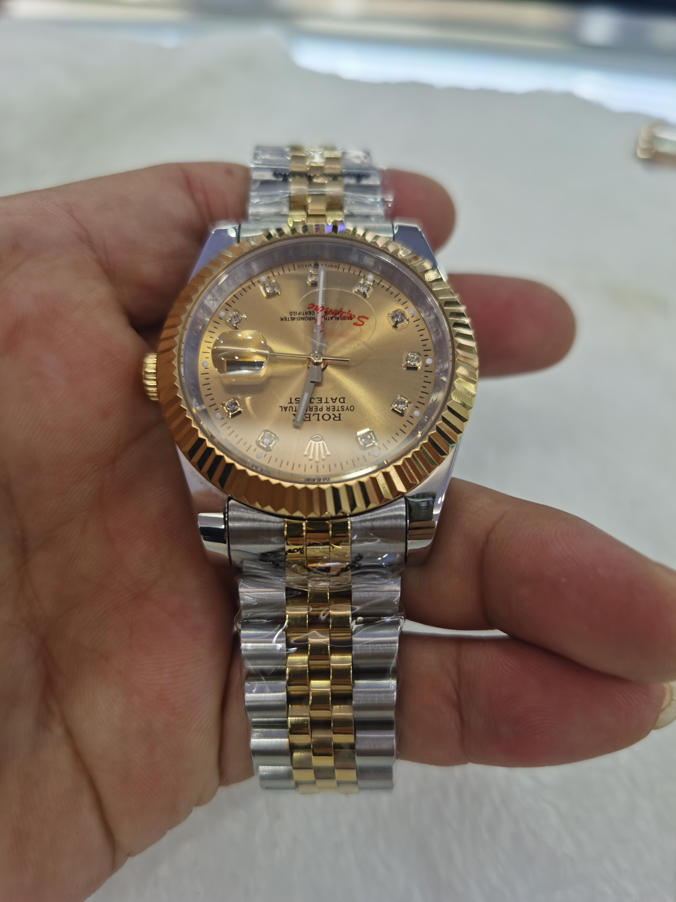 With original box Topselling High Quality Wristwatches 41mm gold Dial 116334 Asia 2813 Movement Automatic Mens Men's Watch Watches, Style 1 original box + watch
With original box Topselling High Quality Wristwatches 41mm gold Dial 116334 Asia 2813 Movement Automatic Mens Men's Watch Watches, Style 1 original box + watch