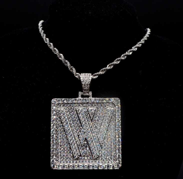 Letter W Square dog tag pendant hip-hop european-american micro-inlaid hipster personality necklace men jewelry X0707
Letter W Square dog tag pendant hip-hop european-american micro-inlaid hipster personality necklace men jewelry X0707