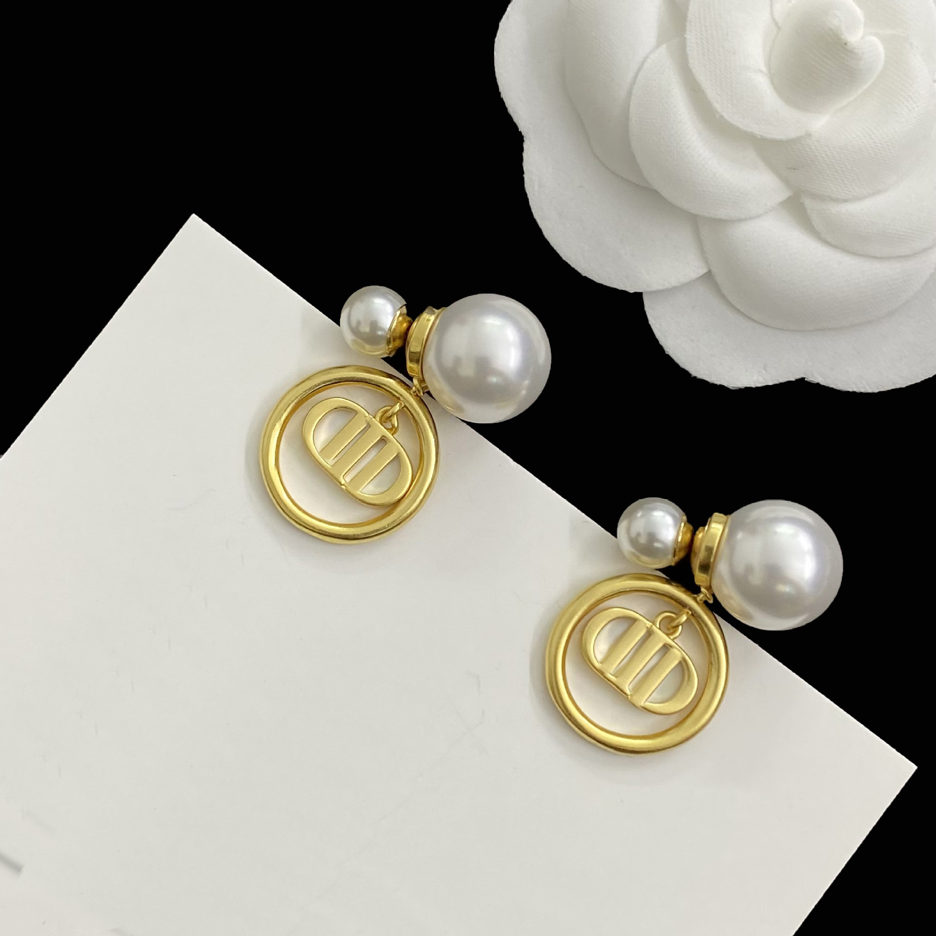 D Designer Letter C Earrings Pearl Stud earring Heart Women Tassel Love Internet Celebrity Earring Female Jewelry Fashion Luxury D6
D Designer Letter C Earrings Pearl Stud earring Heart Women Tassel Love Internet Celebrity Earring Female Jewelry Fashion Luxury D6