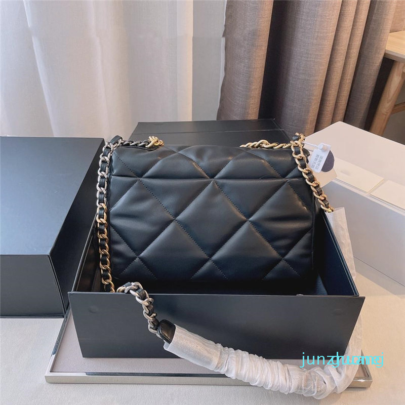Designer- Classic woman handbags genuine leather flap clutch shoulder small Female package purse gold chain fashion bag 655, Blue
Designer- Classic woman handbags genuine leather flap clutch shoulder small Female package purse gold chain fashion bag 655, Blue