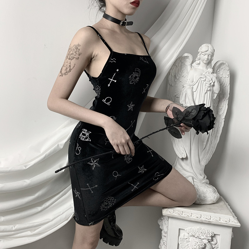 Velvet Spaghetti Strap Dress Backless Slim Summer Pencil Mini Dress Women Casual Party Bodycon Lady Gothic Print Dress, Black;gray
Velvet Spaghetti Strap Dress Backless Slim Summer Pencil Mini Dress Women Casual Party Bodycon Lady Gothic Print Dress, Black;gray