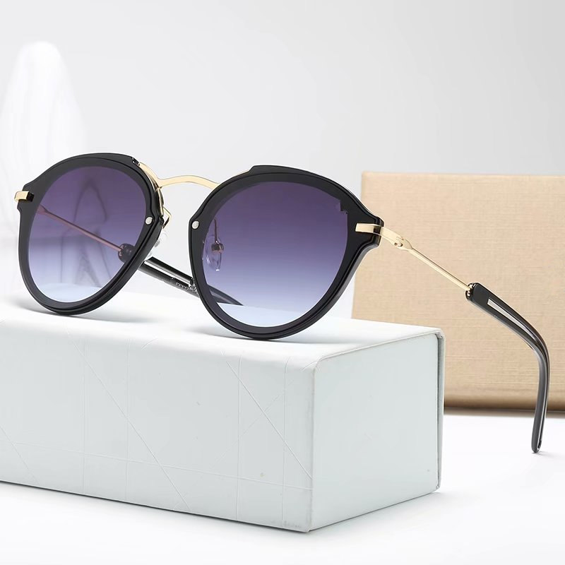 2021 Quality sunglasses men women classical sun glasses aviator model G15 lenses Double bridge design suitable Fashion beach driving fishing Include packaging
2021 Quality sunglasses men women classical sun glasses aviator model G15 lenses Double bridge design suitable Fashion beach driving fishing Include packaging