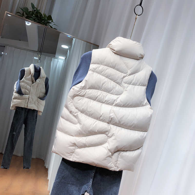 Autumn Winter 90% White Duck Down Jacket Women Ultra Light Warm Waistcoat Vest Female Sleeveless Coat 210819