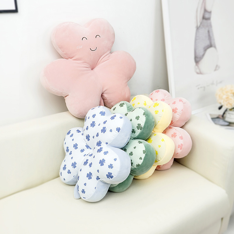 1 pcs Cartoon creative four-leaf clover plush toy cute girl office nap pillow home cushion
1 pcs Cartoon creative four-leaf clover plush toy cute girl office nap pillow home cushion