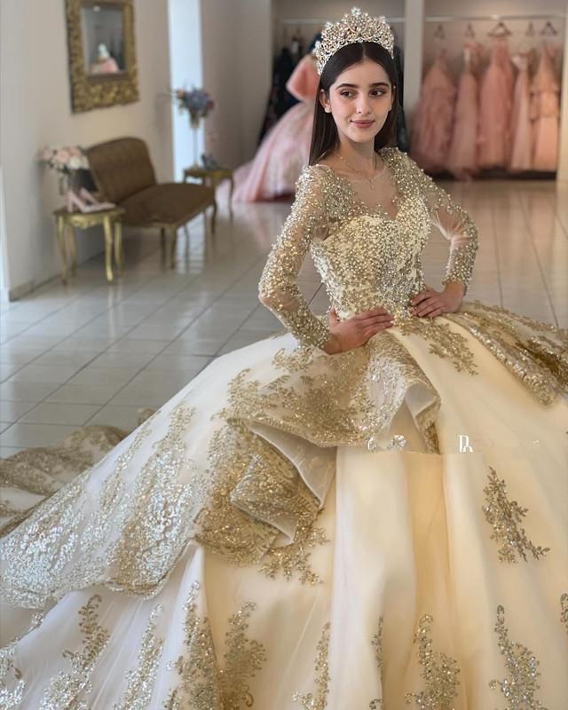 2022 Champagne Beaded Quinceanera Dresses Lace Up Appliqued Long Sleeve Princess Ball Gown Prom Party Wear Masquerade Dress CG001
