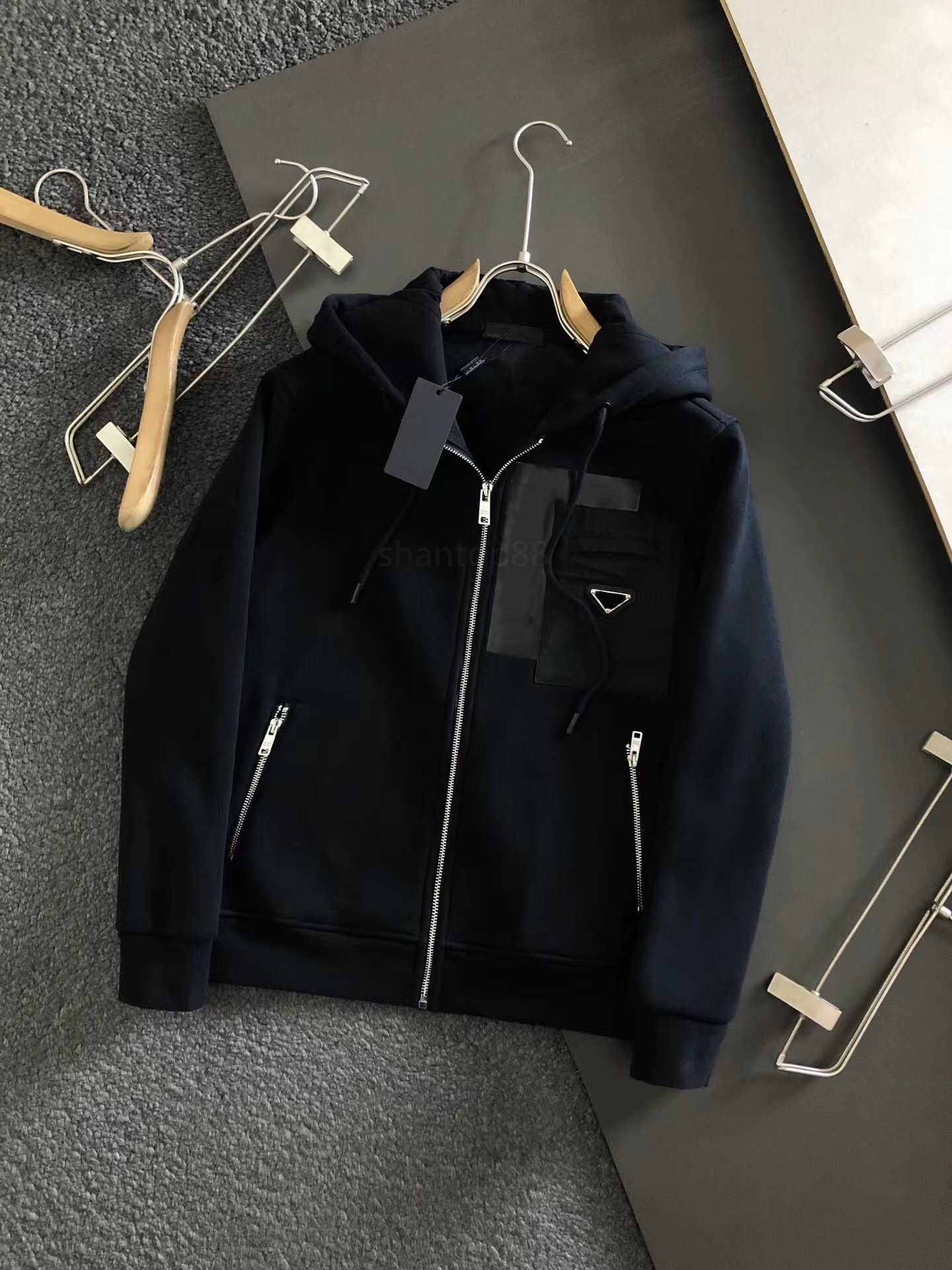 Luxury Designer Prad Mens Sweatshirt Hooded Thick Cardigan Loose Top High Quality Couple Fashion Business Casual Long Sleeve M, Black
Luxury Designer Prad Mens Sweatshirt Hooded Thick Cardigan Loose Top High Quality Couple Fashion Business Casual Long Sleeve M, Black