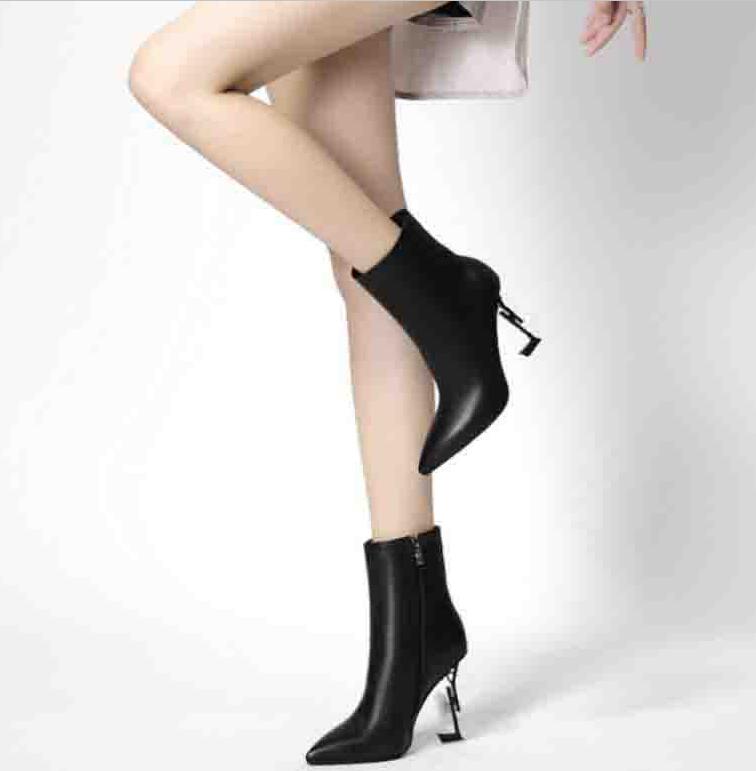 Brand High-heeled Real Leather Boots Winter Boots Fashion Pumps High Heels Designer Boots Size 35-42, Burgundy
Brand High-heeled Real Leather Boots Winter Boots Fashion Pumps High Heels Designer Boots Size 35-42, Burgundy