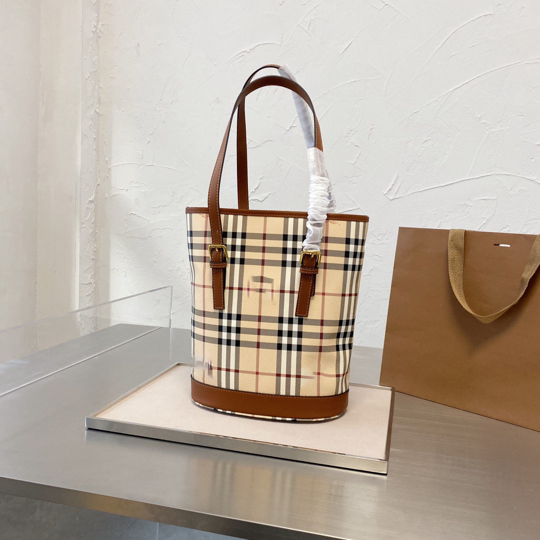 New shoulder bags Women handbag Crossbody bag brands designer handbags high quality flower printing bag purse 29 23cm1, Brown
New shoulder bags Women handbag Crossbody bag brands designer handbags high quality flower printing bag purse 29 23cm1, Brown