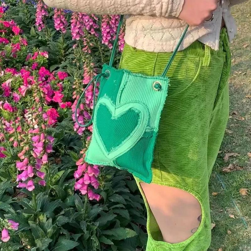 Evening Bags Y2k Purse Pouch Small Shoulder Bag For Women Vintage Design Mini Crossbody Female Stitching Green Heart Handbags
Evening Bags Y2k Purse Pouch Small Shoulder Bag For Women Vintage Design Mini Crossbody Female Stitching Green Heart Handbags
