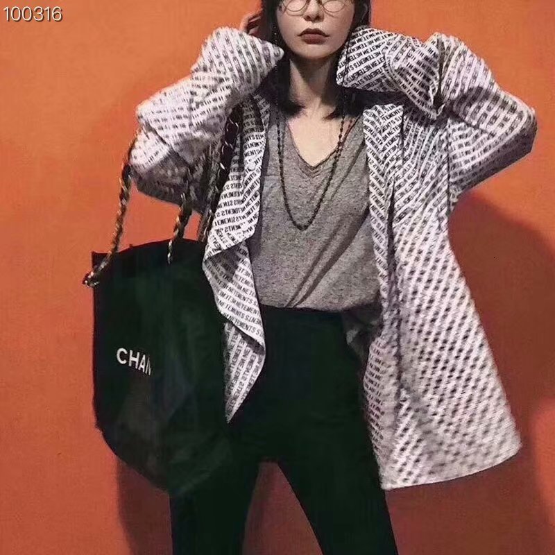 2021 New 18ss Vetements Full Printed Men Women Oversized Shirts Hip Hop Streetwear High Street Irregular Long Sleeve Shirt Tide 7tpw, White
2021 New 18ss Vetements Full Printed Men Women Oversized Shirts Hip Hop Streetwear High Street Irregular Long Sleeve Shirt Tide 7tpw, White