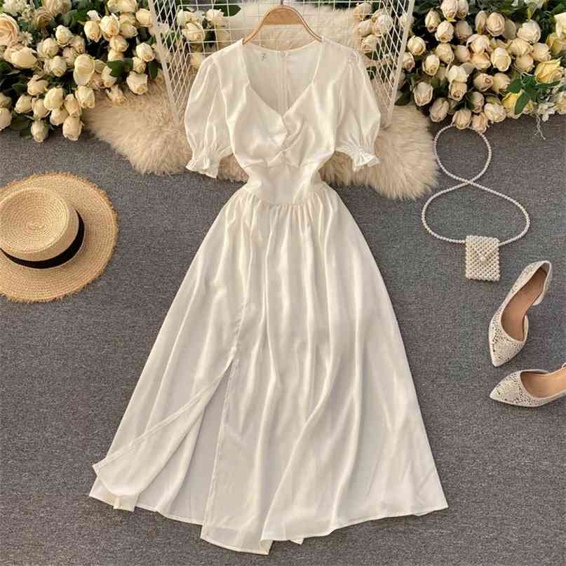 Korea Fashion Women Folding V-Collar Short Sleeve Heart Split Slim A-line Dress Solid Color White Black Vesitdos R862 210527