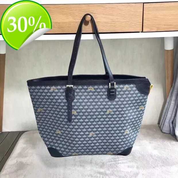 Faure Le Page, Paris, France Zlh luxury handbag, Black 
Faure Le Page, Paris, France Zlh luxury handbag, Black