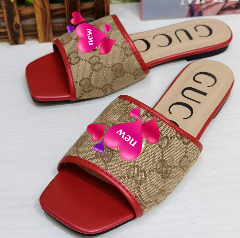 Beach slippers classic flat women's slippers summer ladies cartoon big head slippers leather hotel bathroom fashion shoes, Black
Beach slippers classic flat women's slippers summer ladies cartoon big head slippers leather hotel bathroom fashion shoes, Black