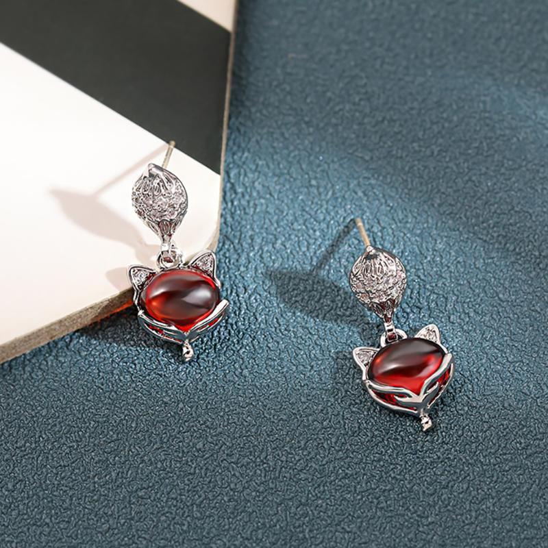 Dangle & Chandelier TKJ 2021 S925 Silver Needle Little Earrings Female Garnet Red Personality Fashion Zircon
Dangle & Chandelier TKJ 2021 S925 Silver Needle Little Earrings Female Garnet Red Personality Fashion Zircon