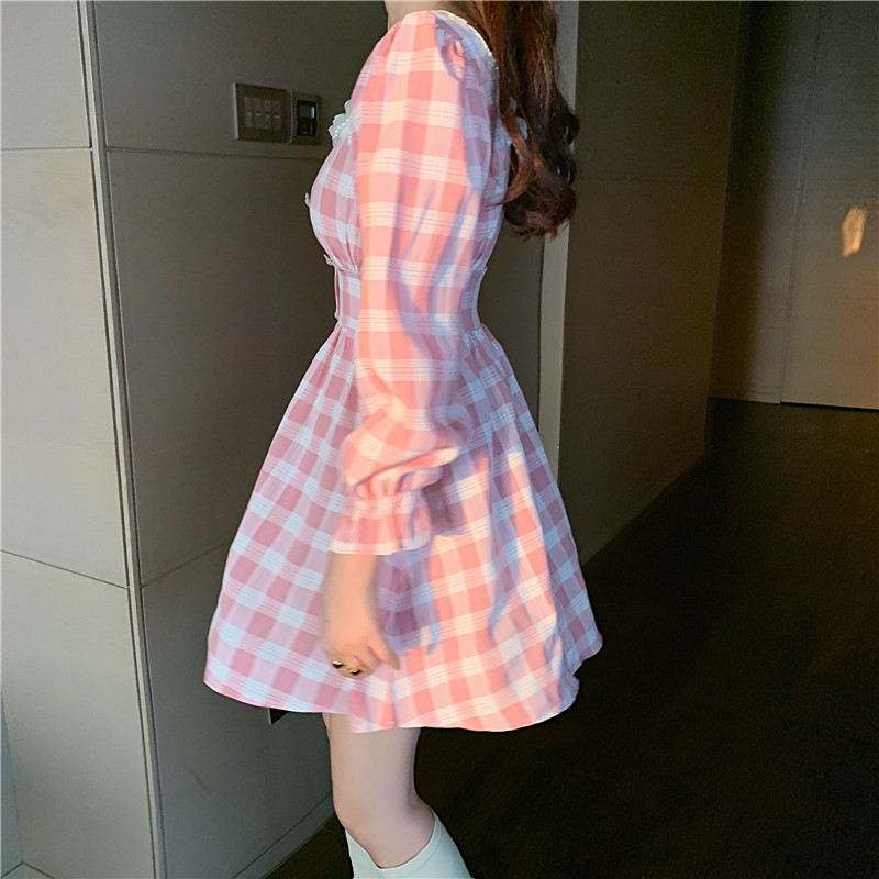 Japanese Autumn Women Mini Lolita Dress Square Collar With Lace Pink Plaid Beading Dress Flare Sleeve Cute Kawaii Feminine Dress 210309